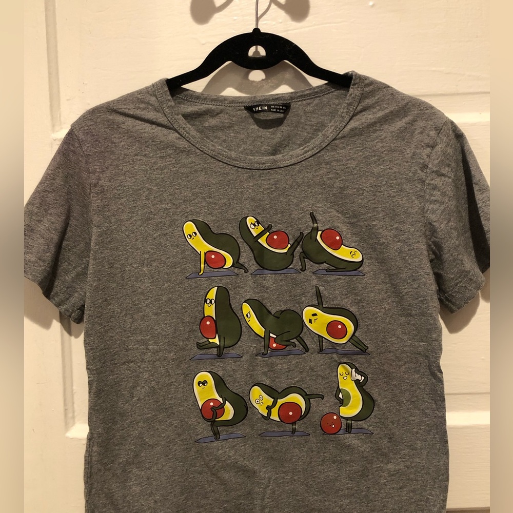 Tee shirt, grey, cute graphic tee, avocados, size Medium